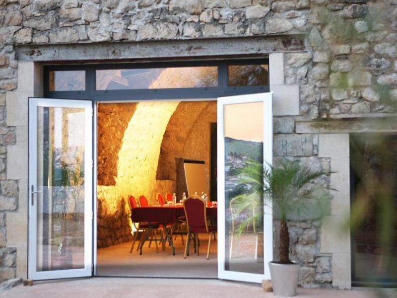 Domaine Saint Esteve Millau Luaran gambar